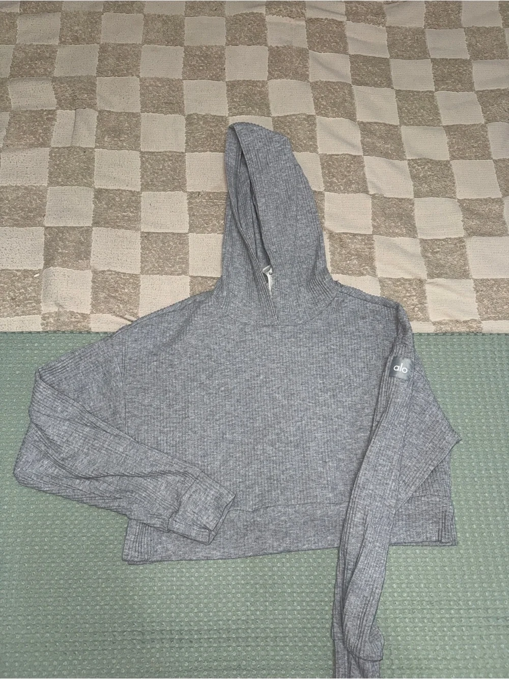 Alo Yoga Muse Hoodie Heather Gray Ribbed Knit Cropped Sweatshirt Womens Size S